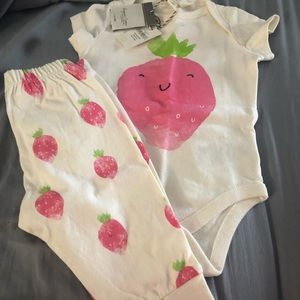 Baby Gap organic cotton outfit 3-6mos